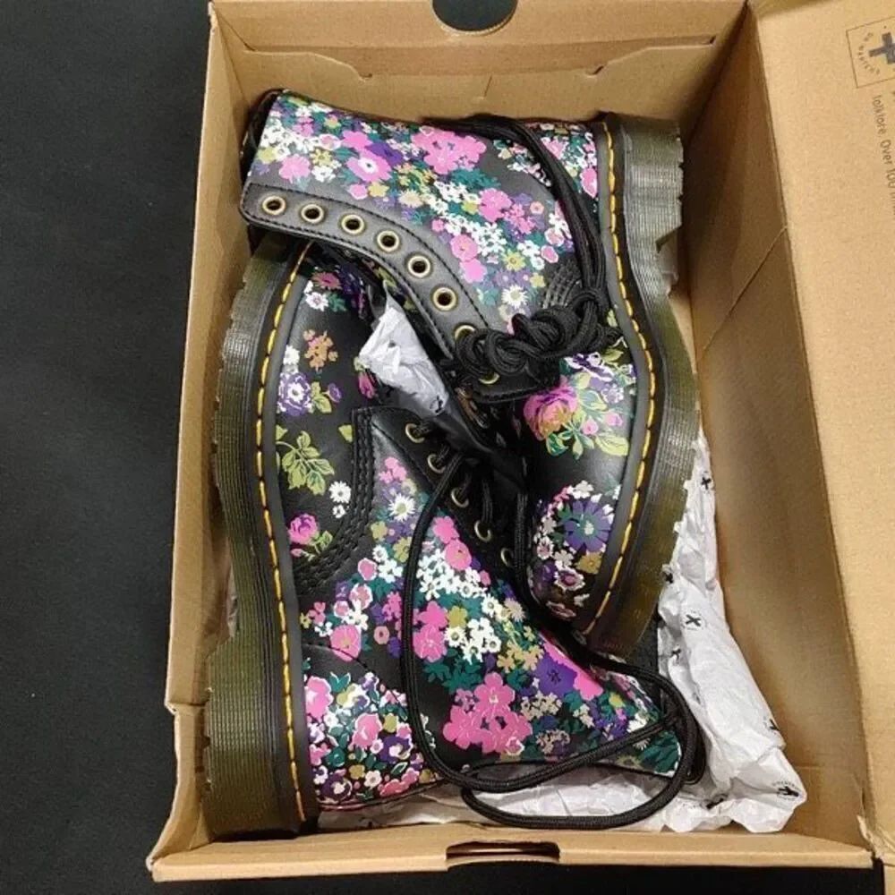 New Dr Martens 1460 Pascal Vintage Floral Backhand Boots 6